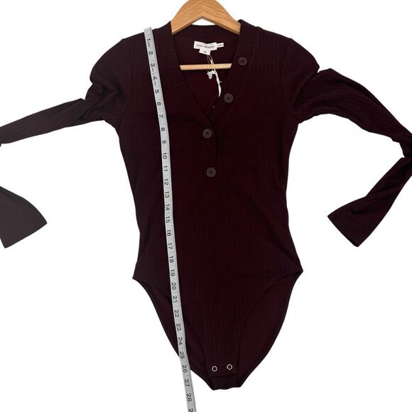 NWT Good American maroon Henley style ribbed bodysuit size extra small - Picture 6 of 7